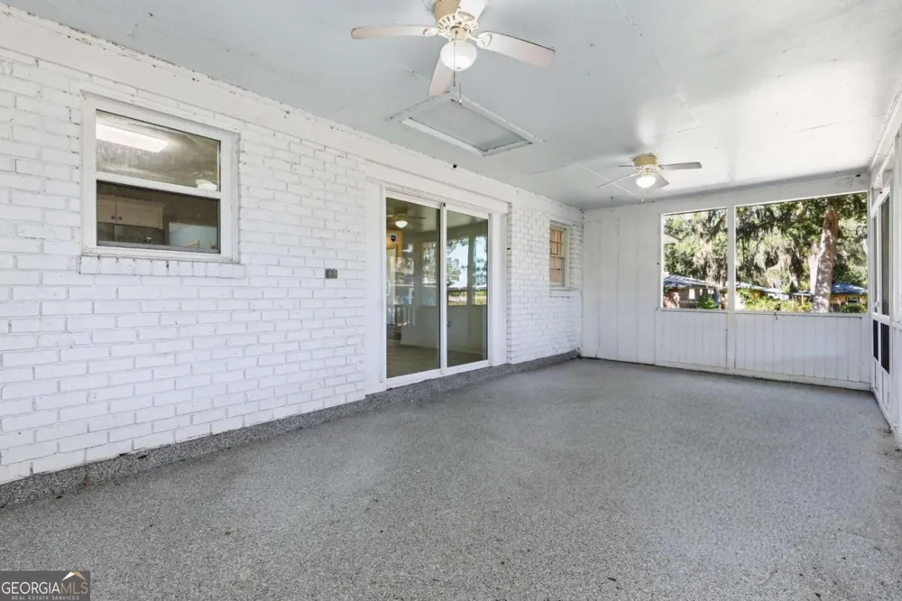 1613 Lake DR Midway, GA 31320
