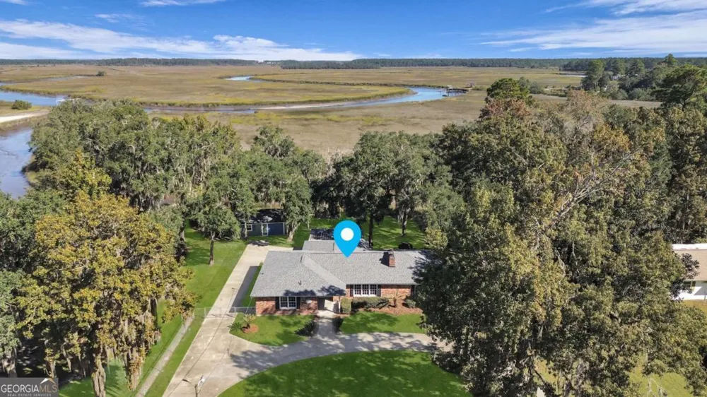 1613 Lake DR Midway, GA 31320