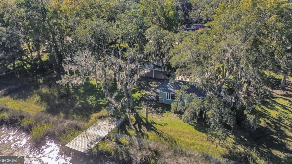 1613 Lake DR Midway, GA 31320