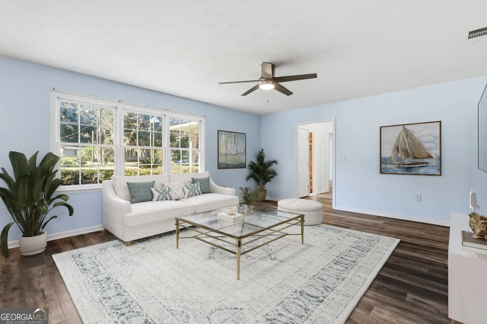 1613 Lake DR Midway, GA 31320