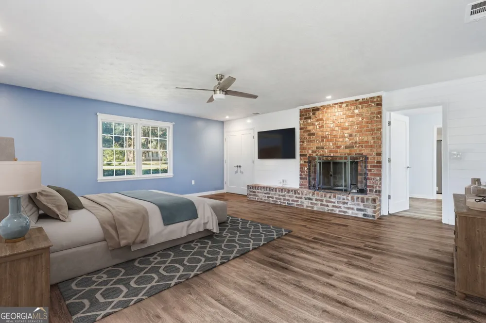 1613 Lake DR Midway, GA 31320