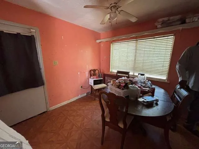 1061 Porter DR Elberton, GA 30635