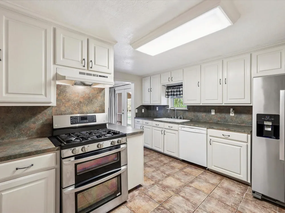 234 Private Road 7023 Kirbyville, TX 75956