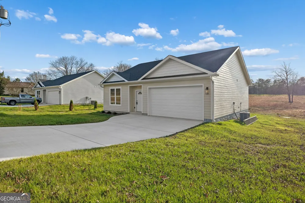 71 Ballard RD Trenton, GA 30752
