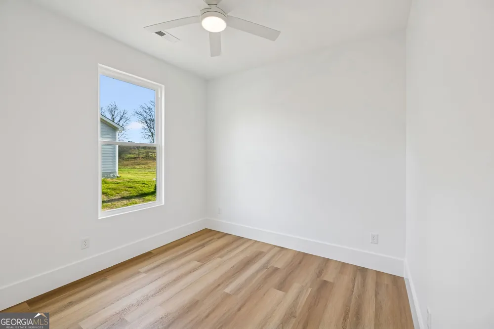 71 Ballard RD Trenton, GA 30752