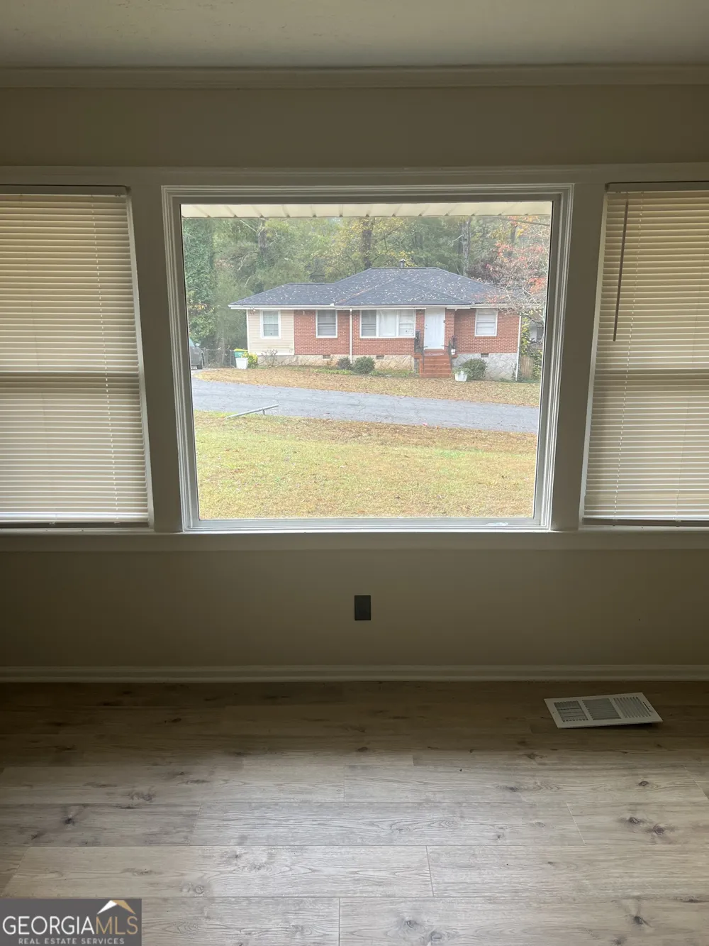 784 Springvalley DR Forest Park, GA 30297