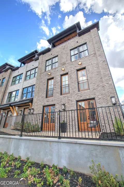 178 W Main ST