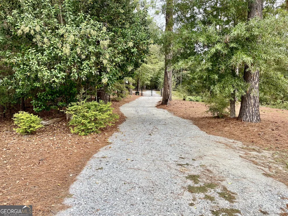 5611 Sweetwater AVE Donalsonville, GA 39845