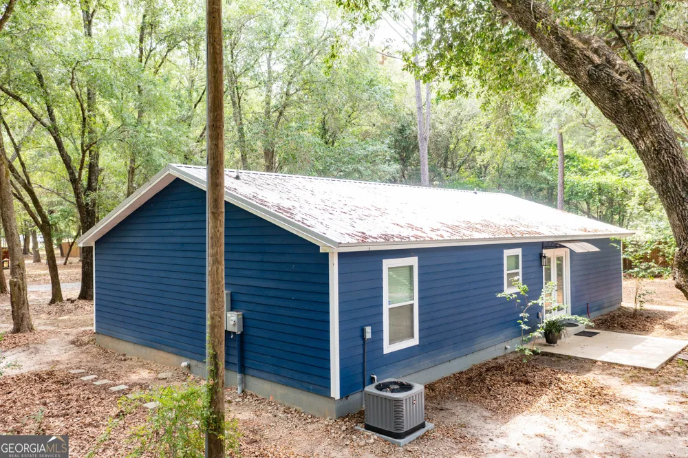5611 Sweetwater AVE Donalsonville, GA 39845