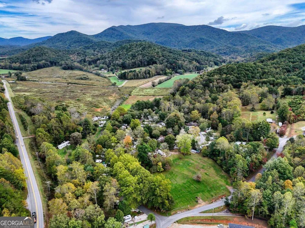 65 Choestoe Valley LN Blairsville, GA 30512