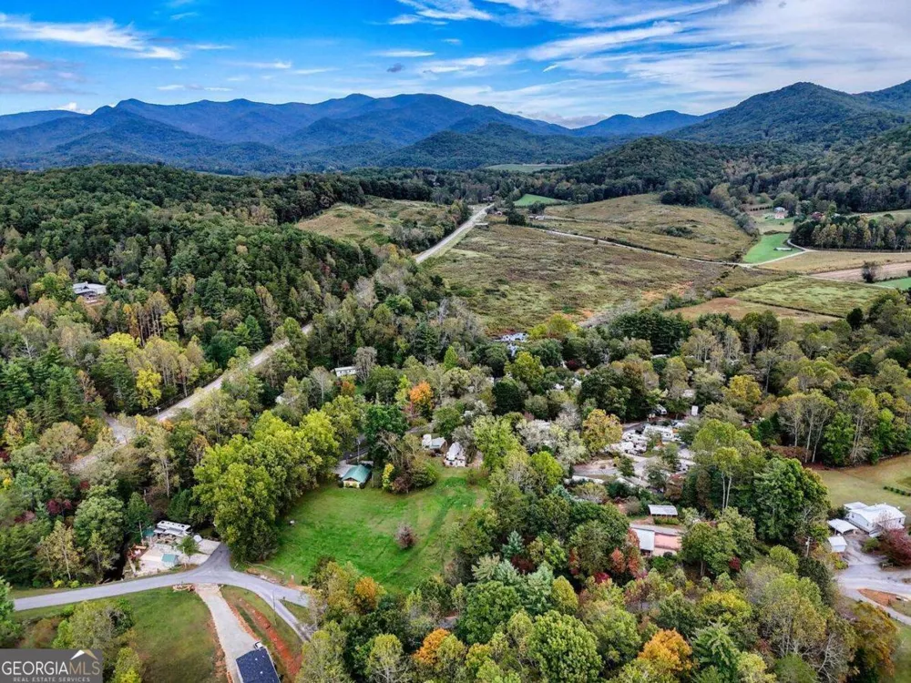 65 Choestoe Valley LN Blairsville, GA 30512