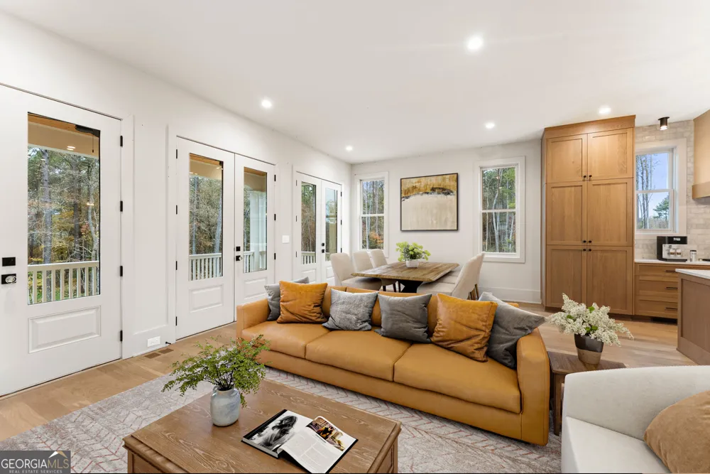 11821 Serenbe LN Chattahoochee Hills, GA 30268