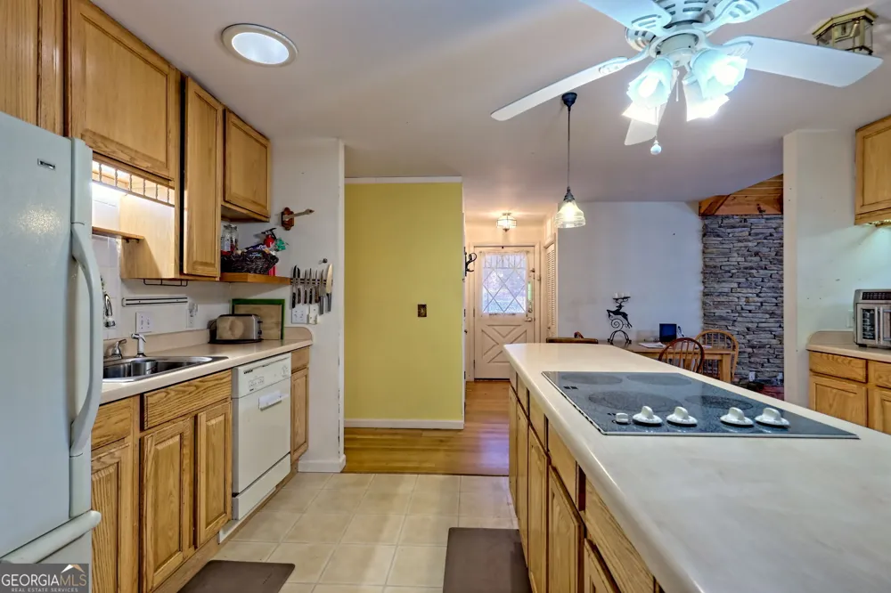7829 Dillard RD Scaly Mtn, NC 28775