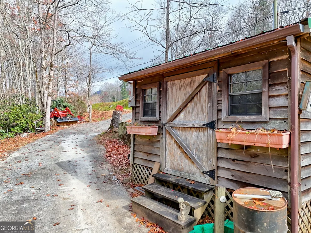 7829 Dillard RD Scaly Mtn, NC 28775