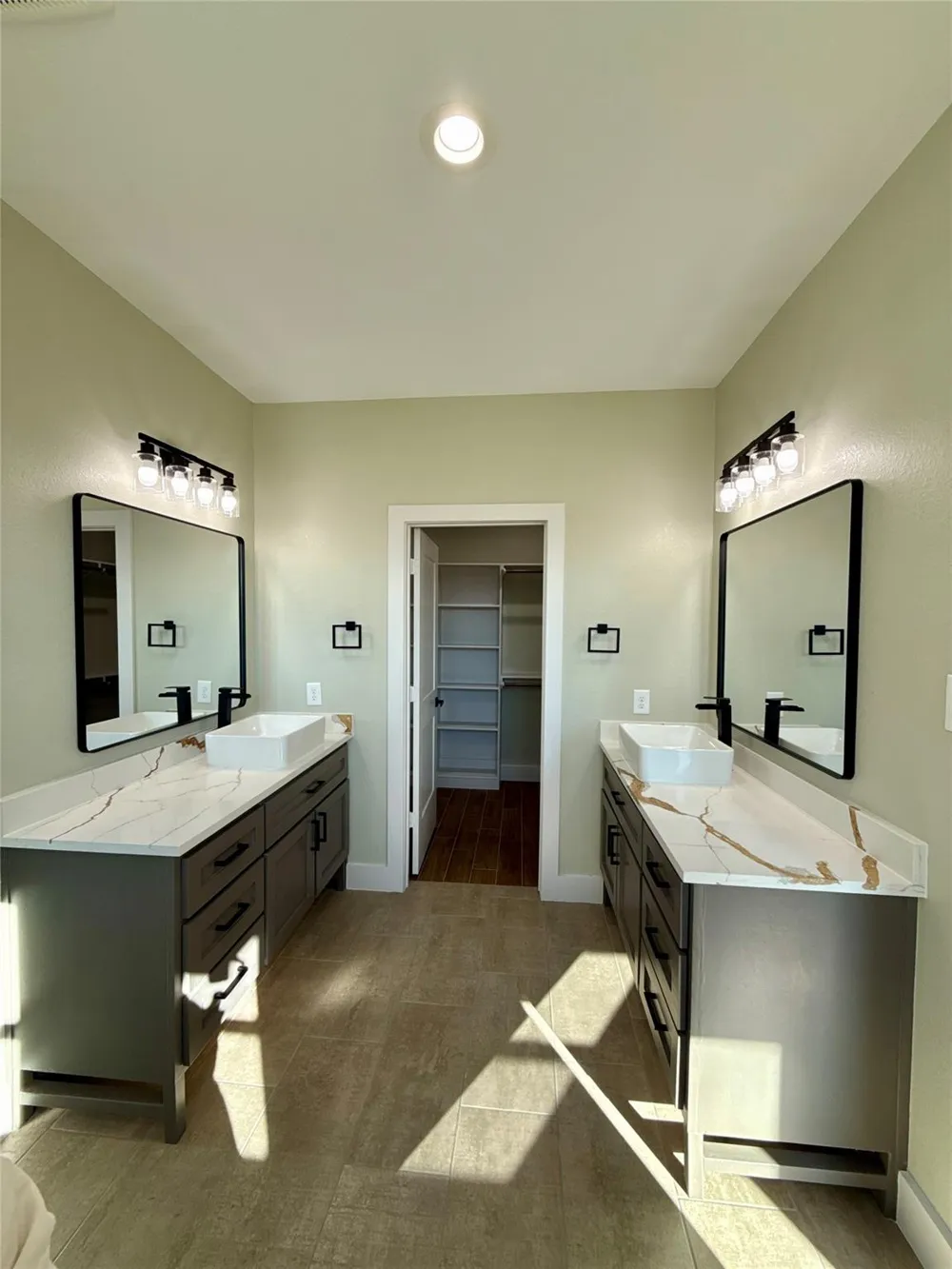 237 Crestview Drive West Columbia, TX 77486