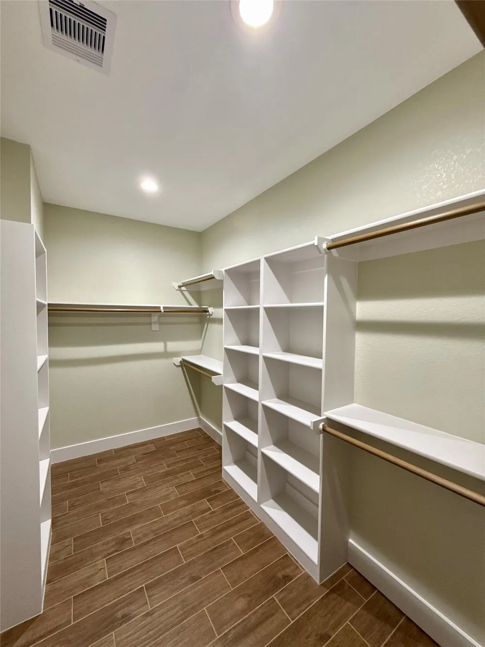 237 Crestview Drive West Columbia, TX 77486