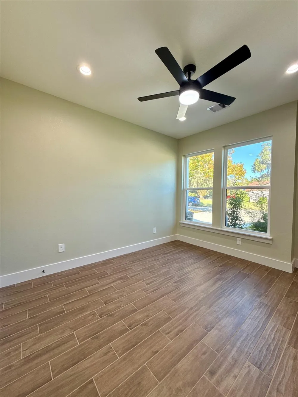 237 Crestview Drive West Columbia, TX 77486