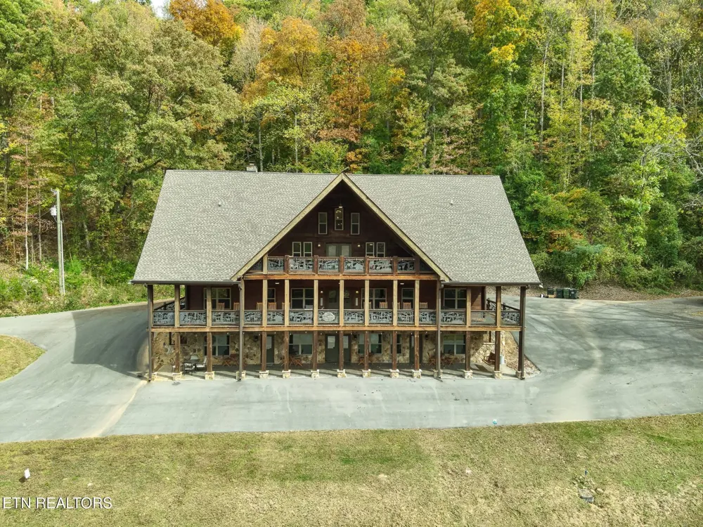 173 Rafter Rd Tellico Plains, TN 37385