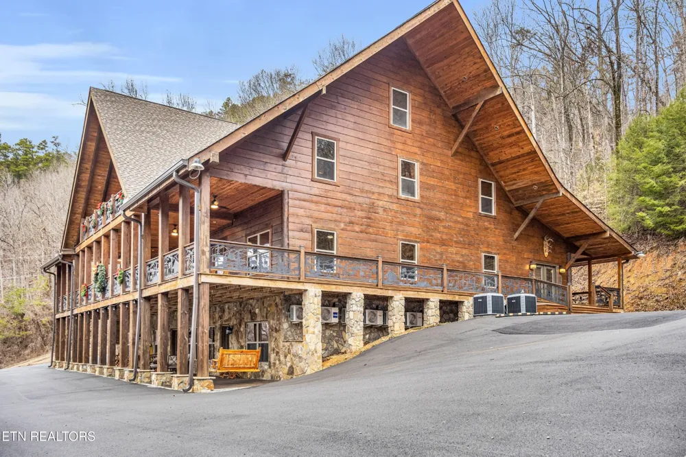 173 Rafter Rd Tellico Plains, TN 37385