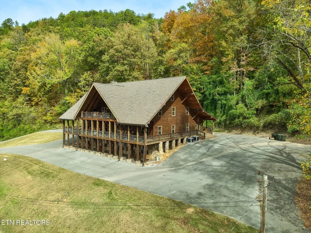 173 Rafter Rd Tellico Plains, TN 37385