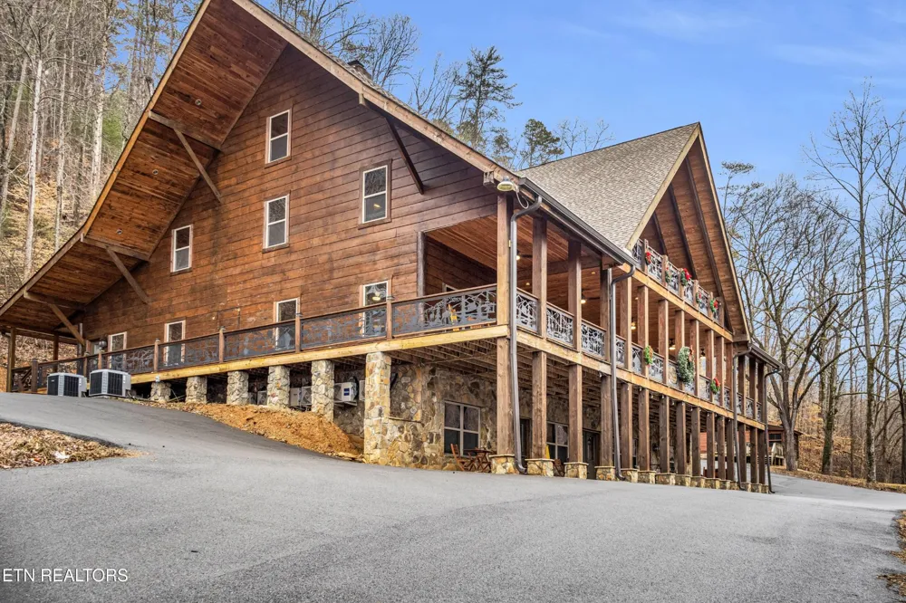 173 Rafter Rd Tellico Plains, TN 37385