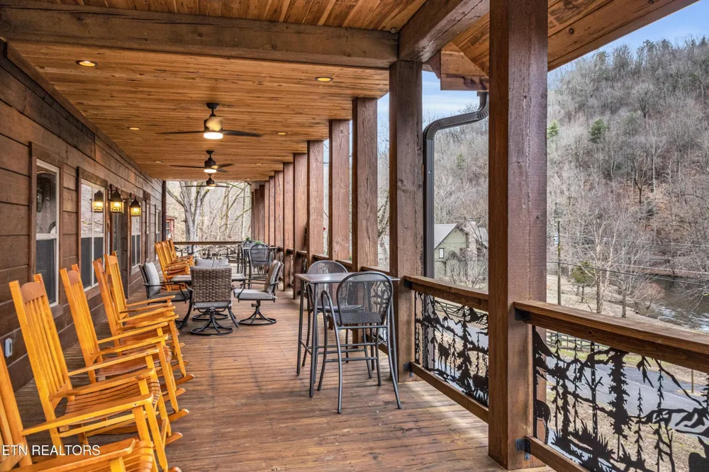 173 Rafter Rd Tellico Plains, TN 37385