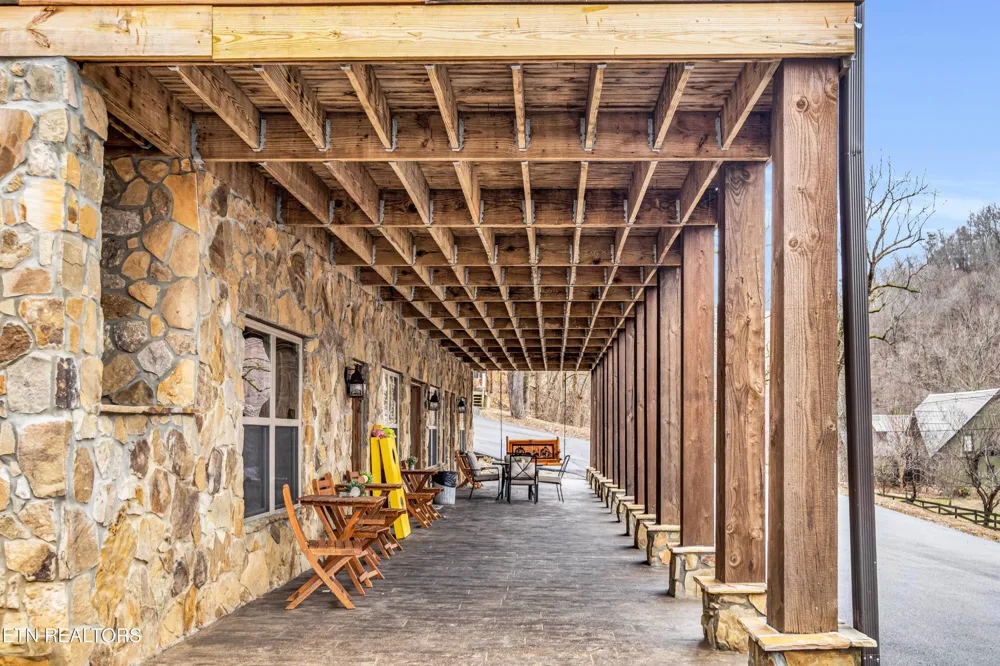173 Rafter Rd Tellico Plains, TN 37385