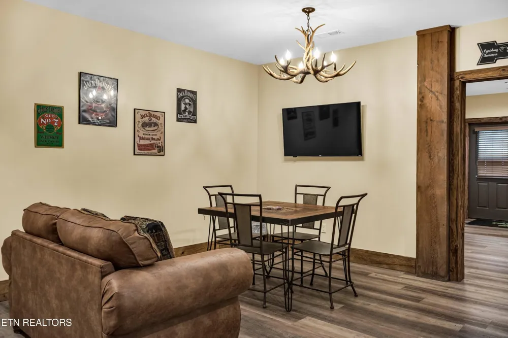 173 Rafter Rd Tellico Plains, TN 37385