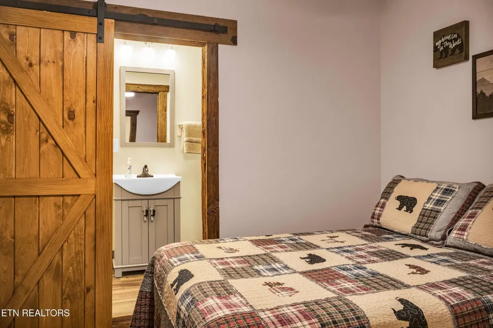 173 Rafter Rd Tellico Plains, TN 37385