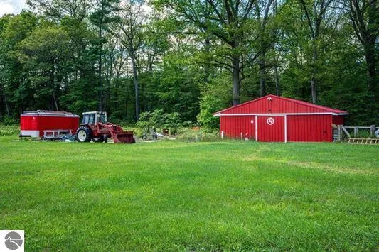 3175 Strand Road Muskegon, MI 49445
