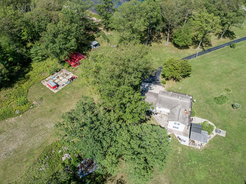 3175 Strand Road Muskegon, MI 49445