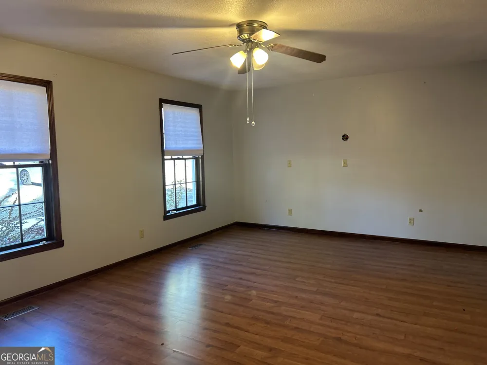 311 Overlook DR Montezuma, GA 31063