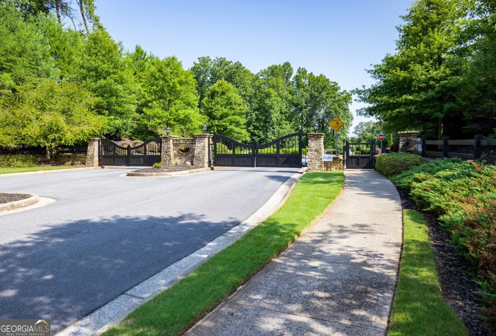 6825 Lookout PT Dawsonville, GA 30534