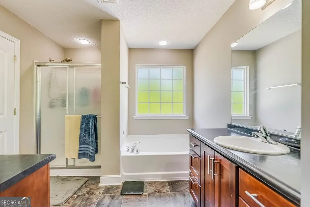 1200 Cypress Fall CIR Hinesville, GA 31313