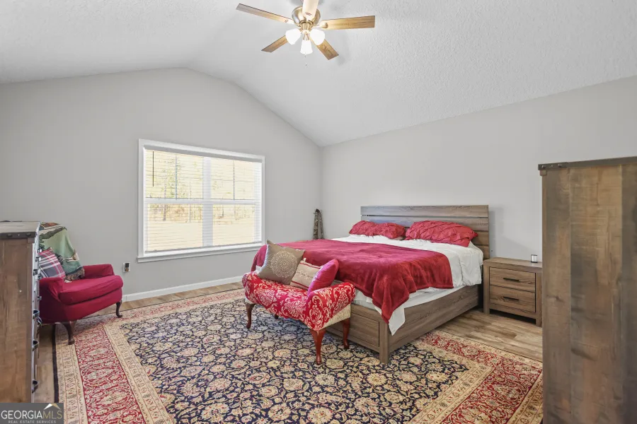 192 Hummingbird LN Jesup, GA 31545
