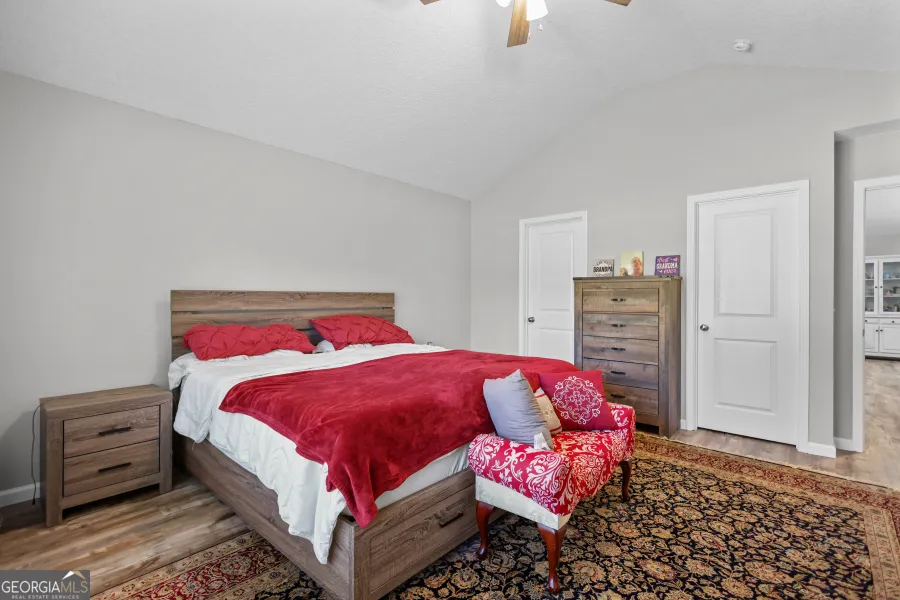 192 Hummingbird LN Jesup, GA 31545