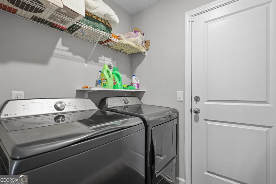 192 Hummingbird LN Jesup, GA 31545