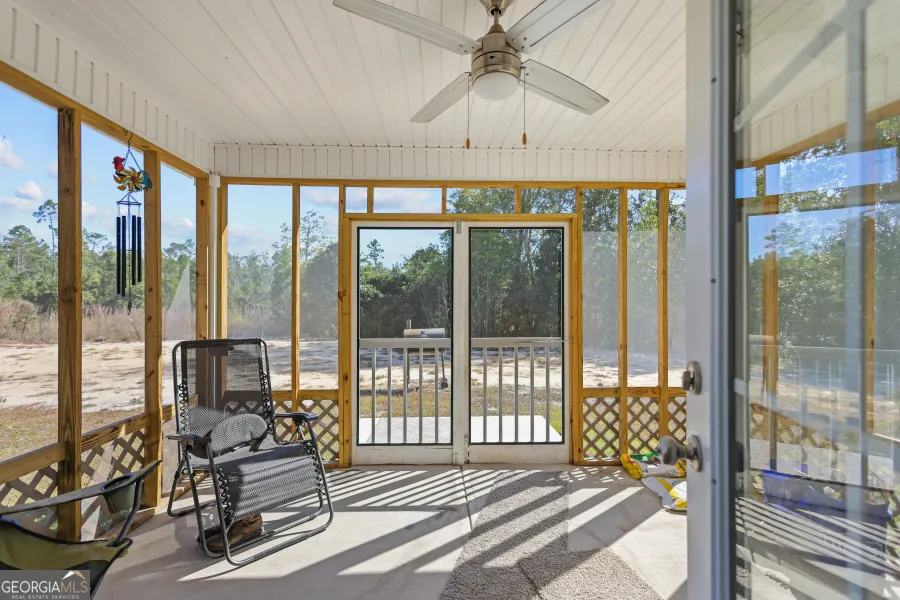 192 Hummingbird LN Jesup, GA 31545