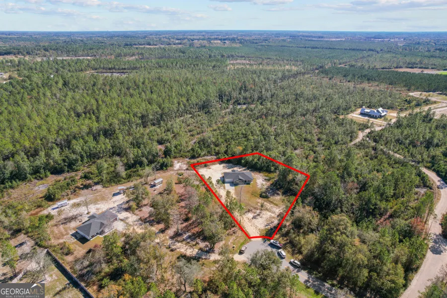 192 Hummingbird LN Jesup, GA 31545