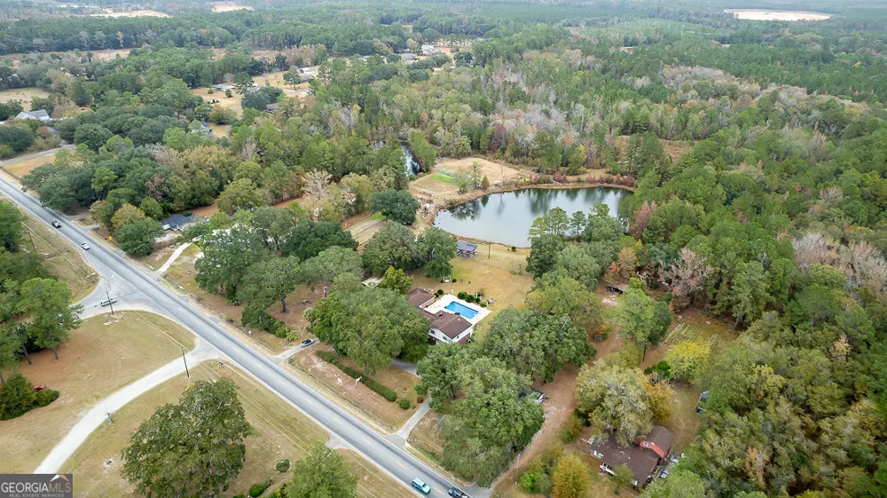 2565 Us Highway 80 Bloomingdale, GA 31302