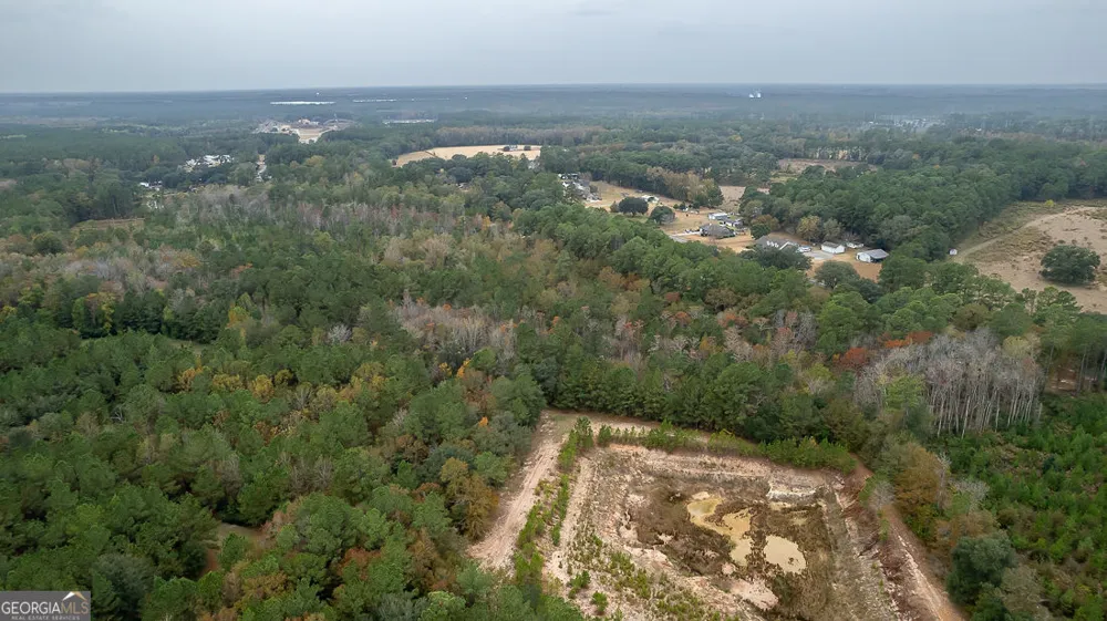 2565 Us Highway 80 Bloomingdale, GA 31302