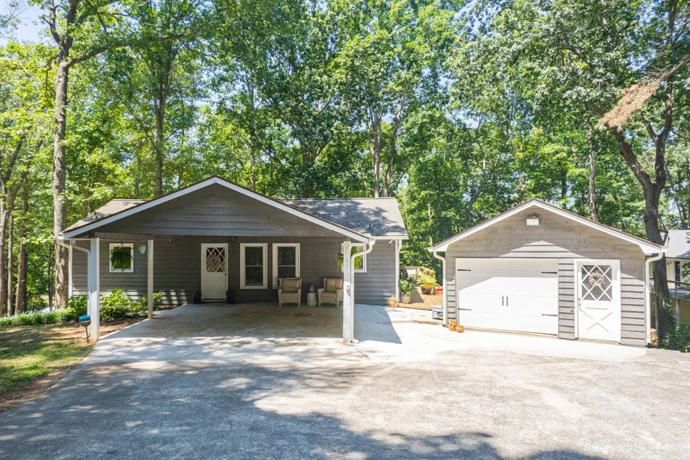 396 Cardinal LN Toccoa, GA 30577