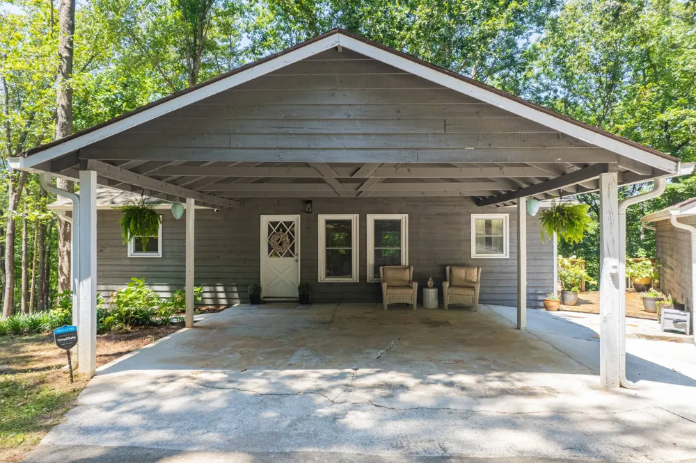 396 Cardinal LN Toccoa, GA 30577