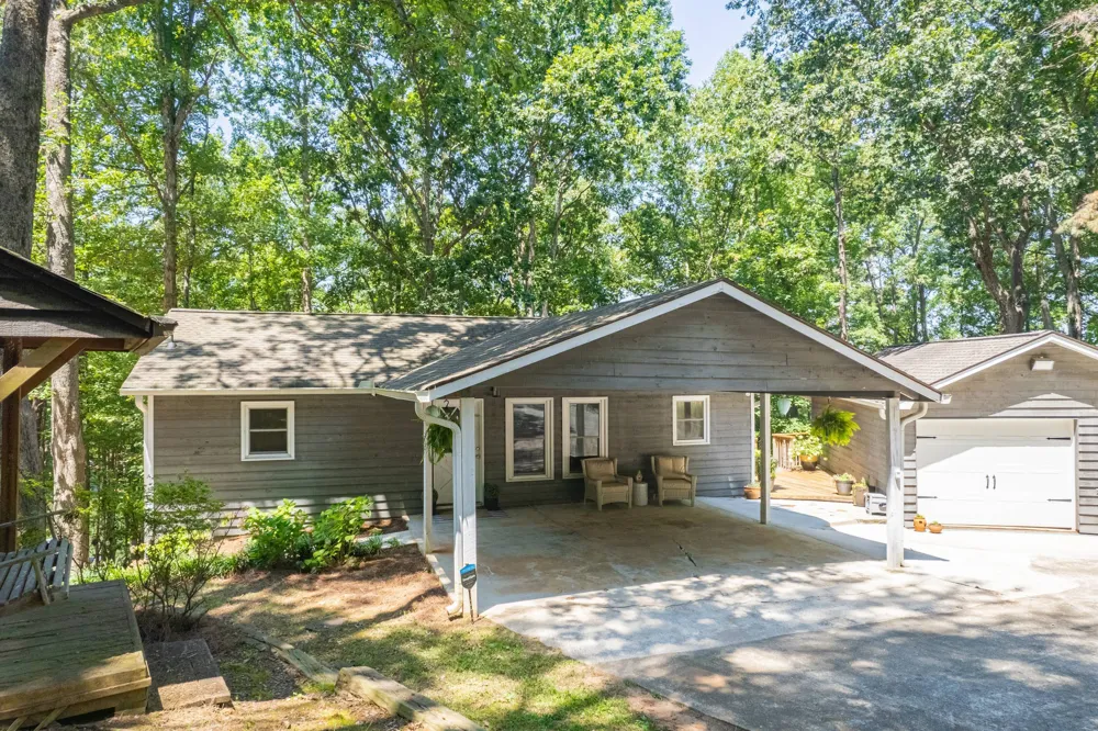 396 Cardinal LN Toccoa, GA 30577