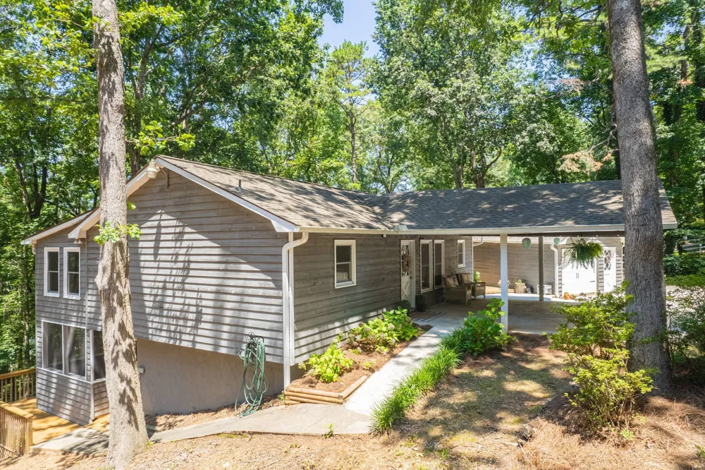 396 Cardinal LN Toccoa, GA 30577