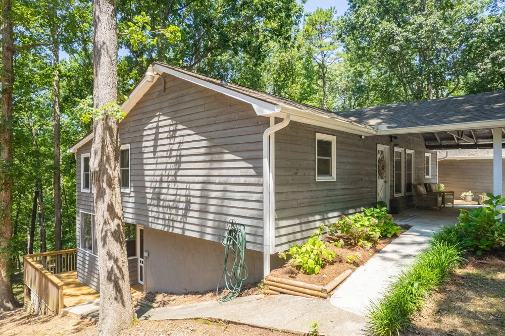 396 Cardinal LN Toccoa, GA 30577