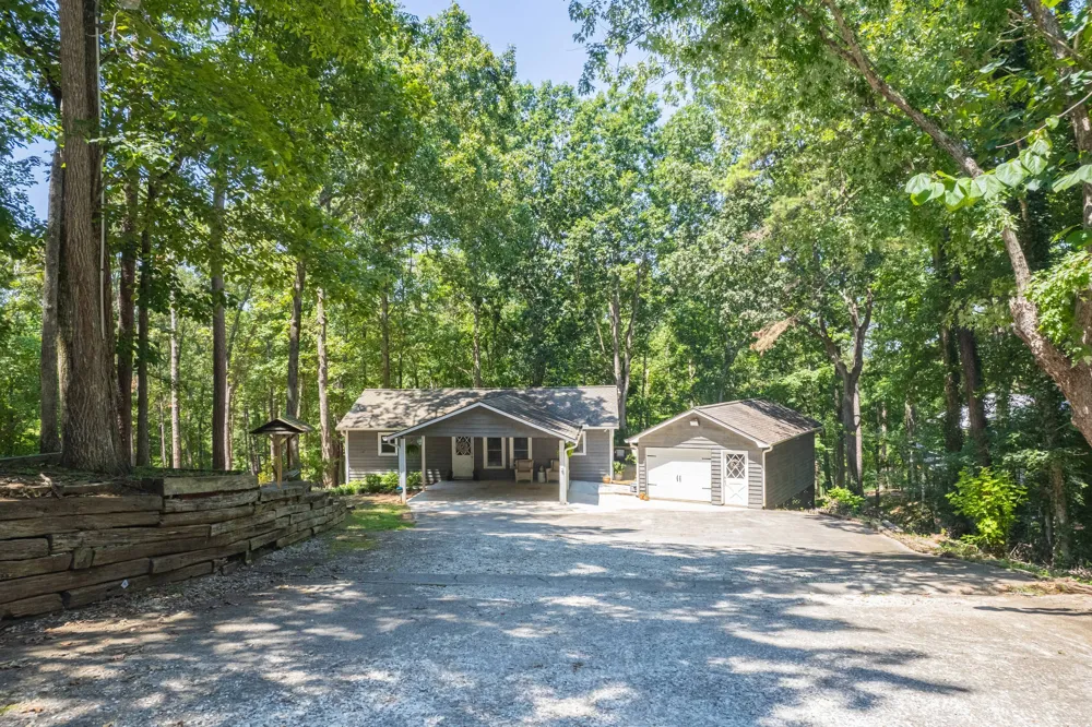 396 Cardinal LN Toccoa, GA 30577