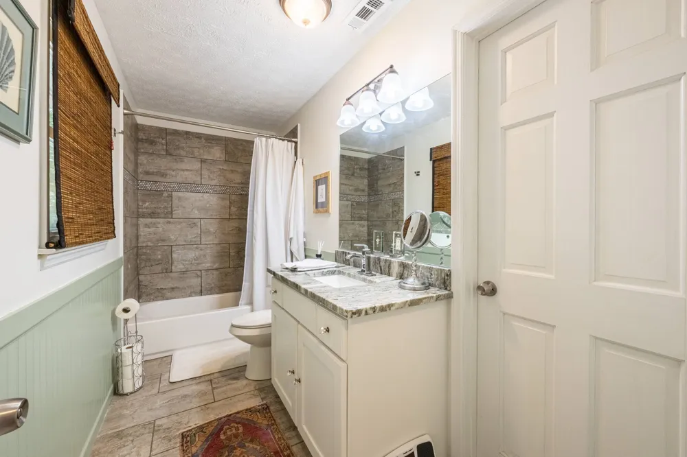 396 Cardinal LN Toccoa, GA 30577