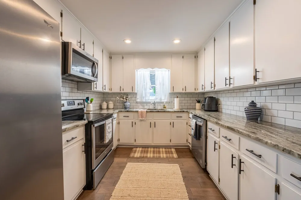 396 Cardinal LN Toccoa, GA 30577