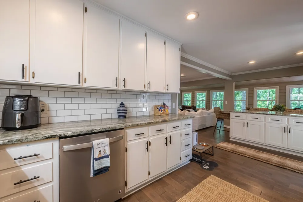 396 Cardinal LN Toccoa, GA 30577